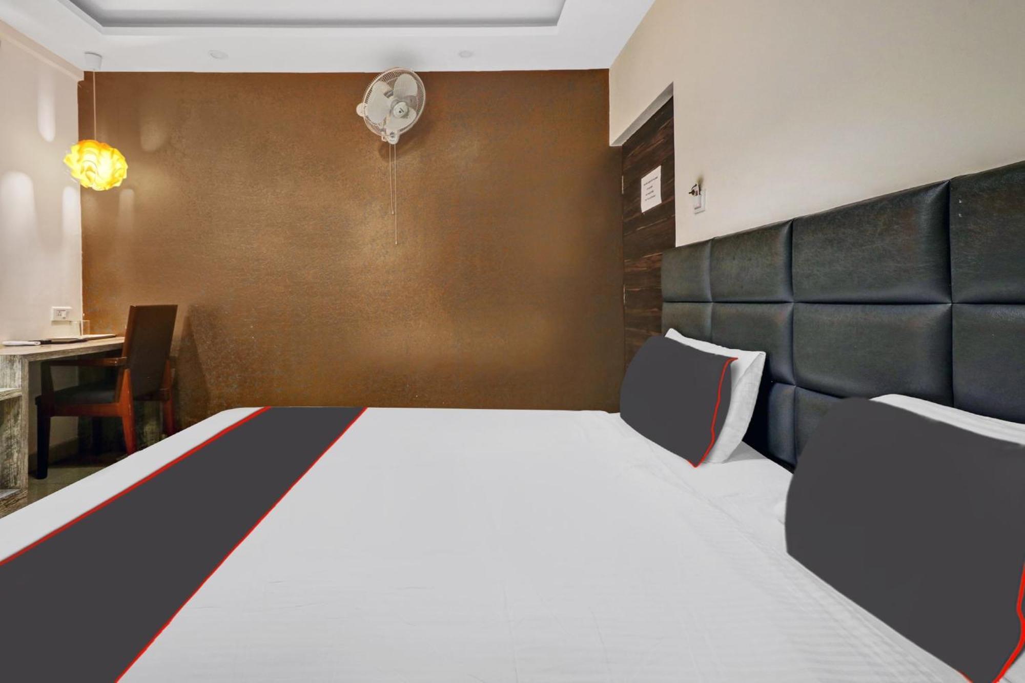 Super Collection O Manasi Residency Hotel Бангалор Екстериор снимка