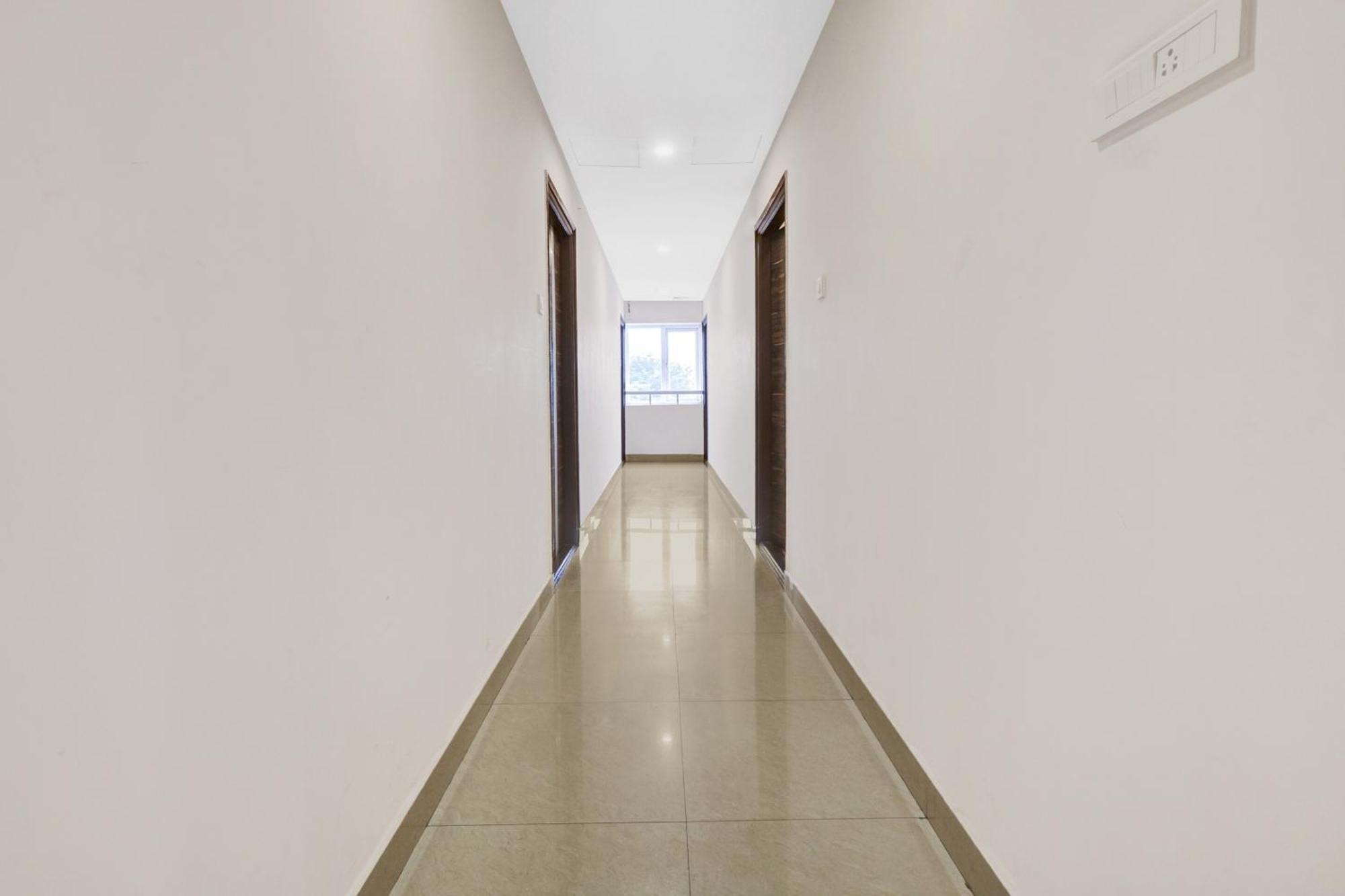Super Collection O Manasi Residency Hotel Бангалор Екстериор снимка